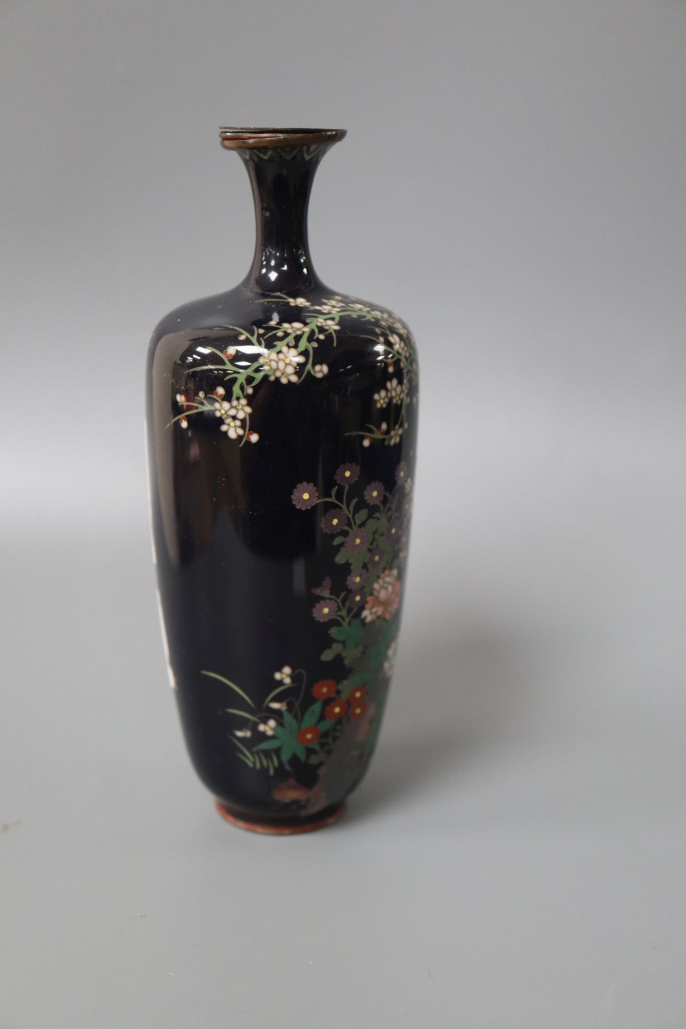 A Japanese cloisonne vase, height 15cm (a.f.)
